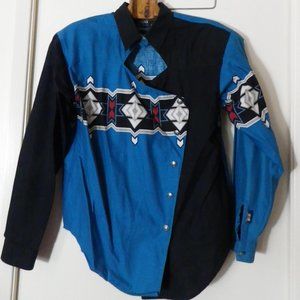 VINTAGE LIKE NEW WESTERN SHIRT WITH KEYHOLE NECKLINE